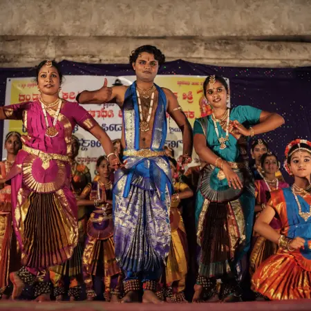 Dancers & performing artists